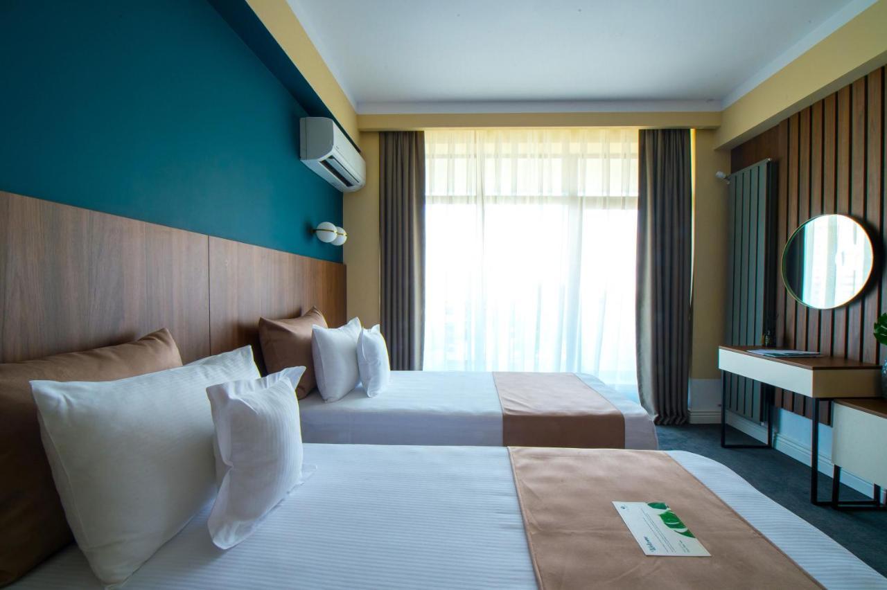 Hotel Oxford Mamaia Bagian luar foto