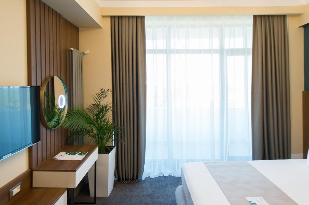 Hotel Oxford Mamaia Bagian luar foto