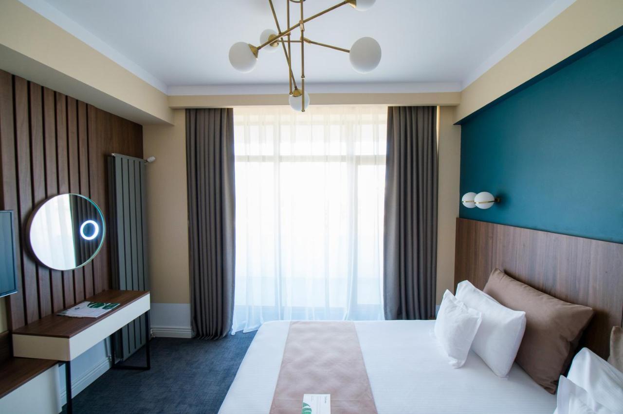 Hotel Oxford Mamaia Bagian luar foto