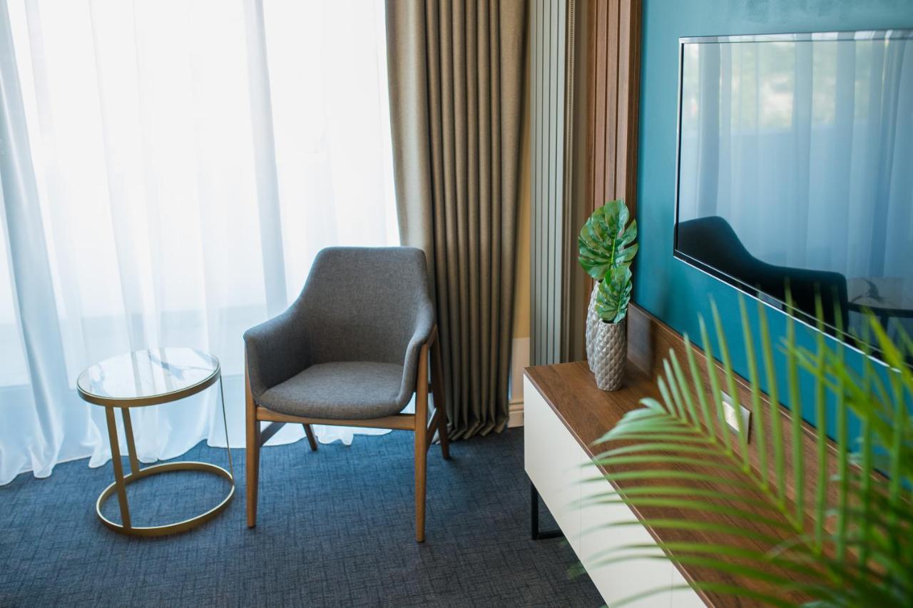 Hotel Oxford Mamaia Bagian luar foto