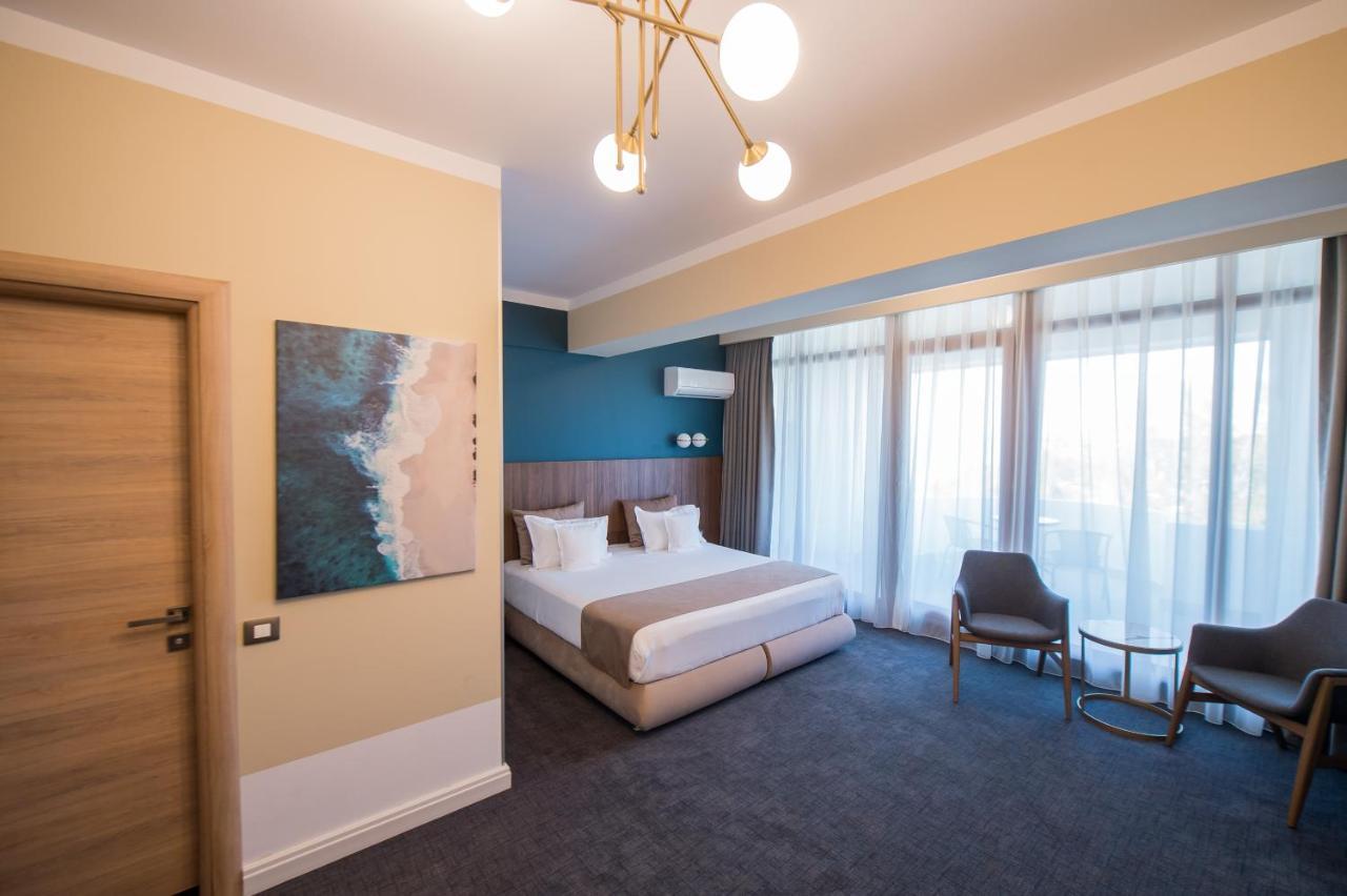 Hotel Oxford Mamaia Bagian luar foto