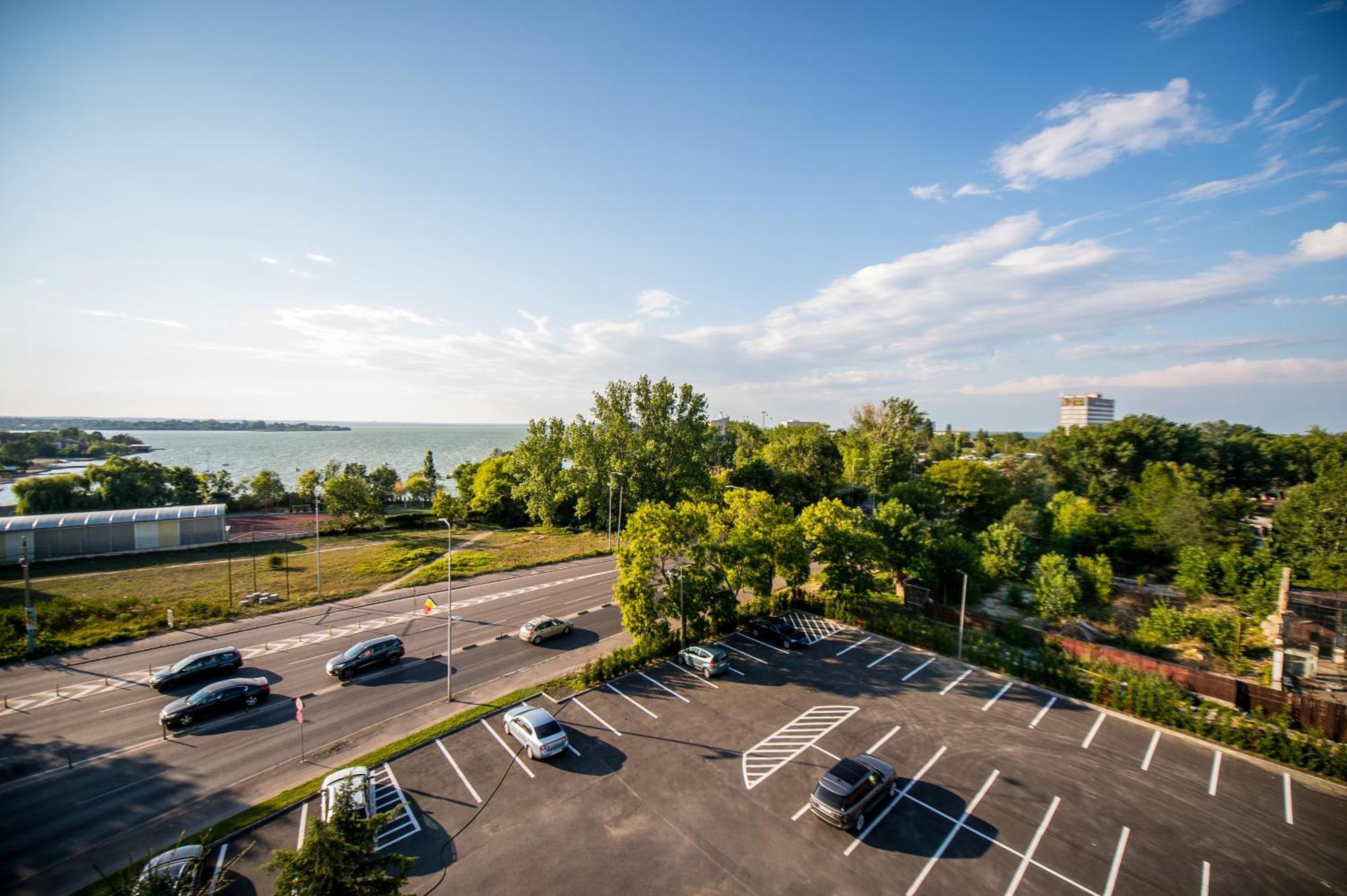 Hotel Oxford Mamaia Bagian luar foto
