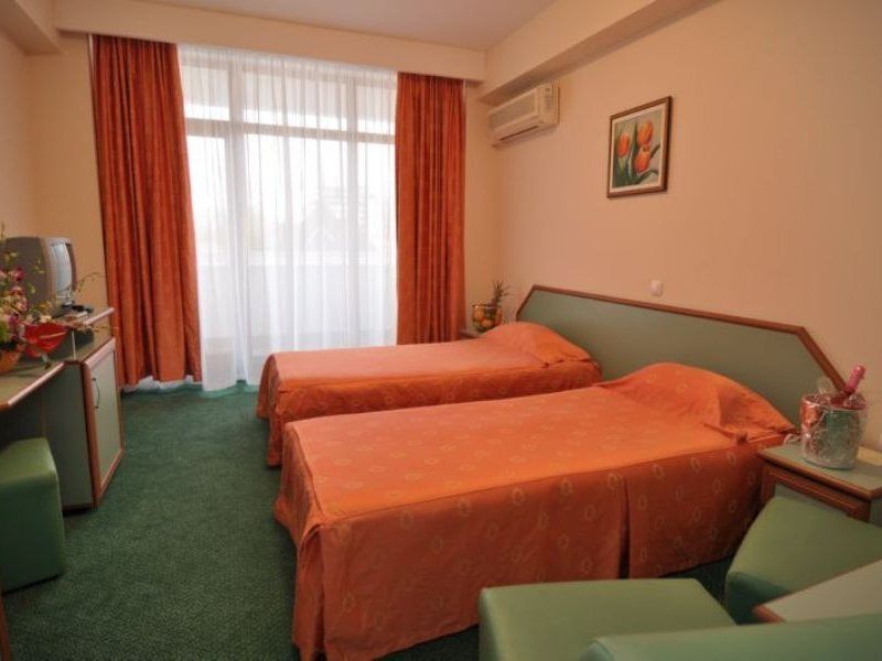 Hotel Oxford Mamaia Bagian luar foto